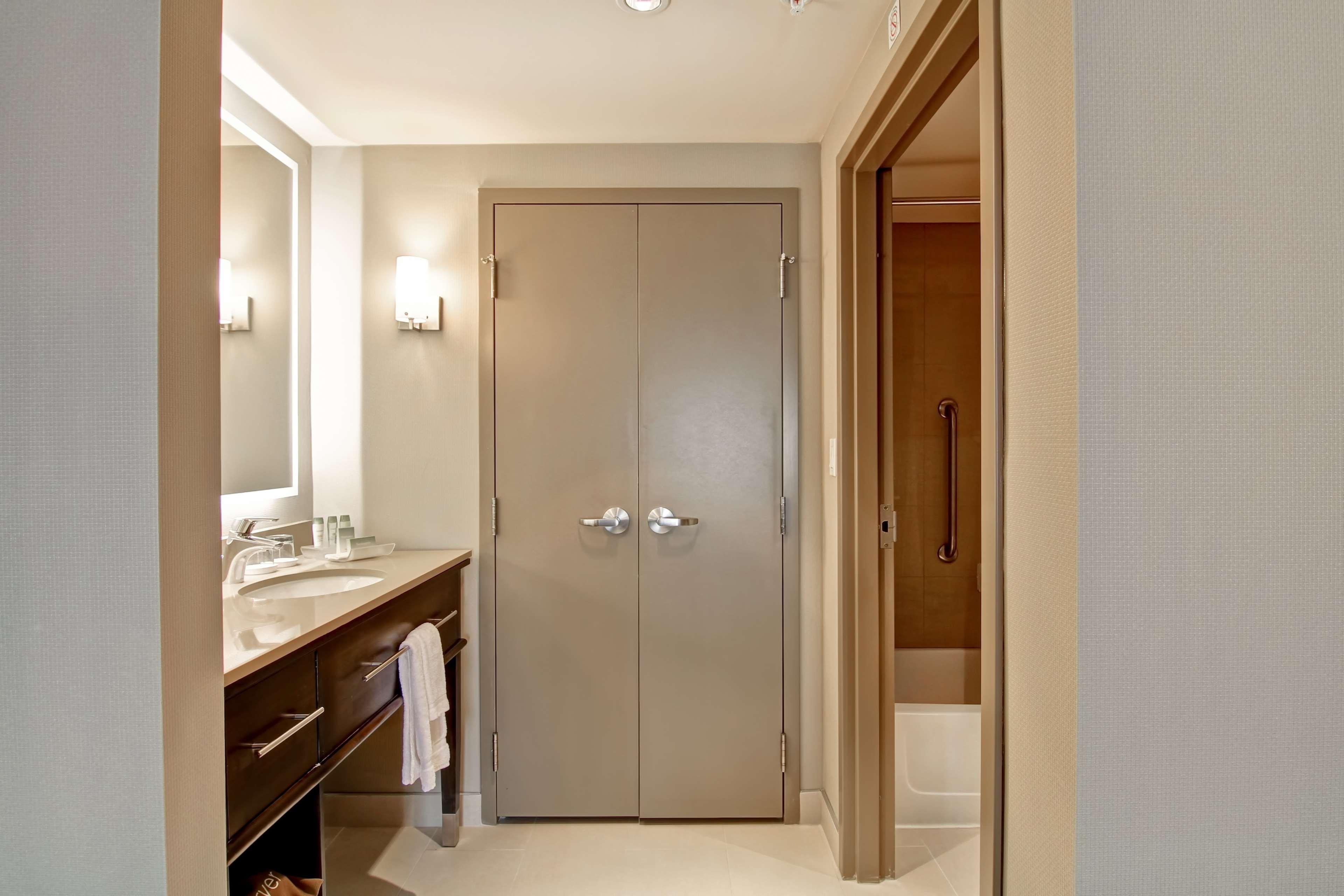 Homewood Suites By Hilton Toronto-Ajax Bagian luar foto